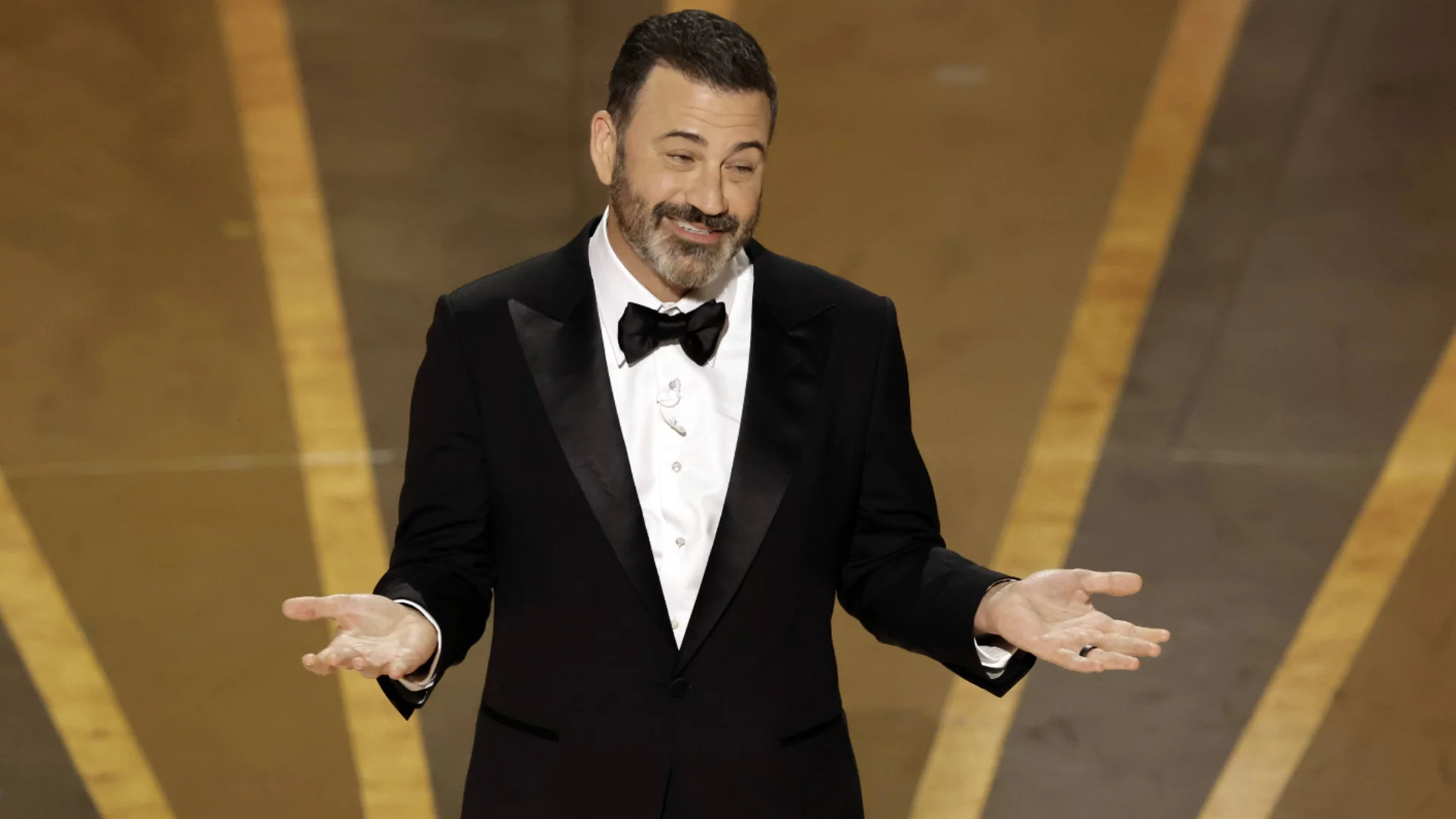 Добра година за фашизма и крал Дон Осми: Джими Кимъл с алтернативно коледно послание (ВИДЕО)