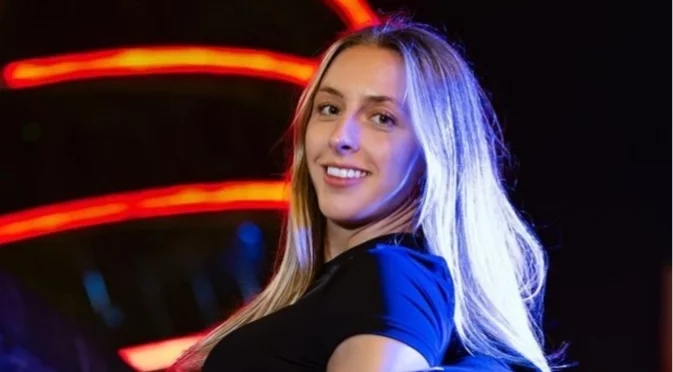 Как Дакота Дичева едва не удуши легенда на Манчестър Сити и Англия (ВИДЕО)