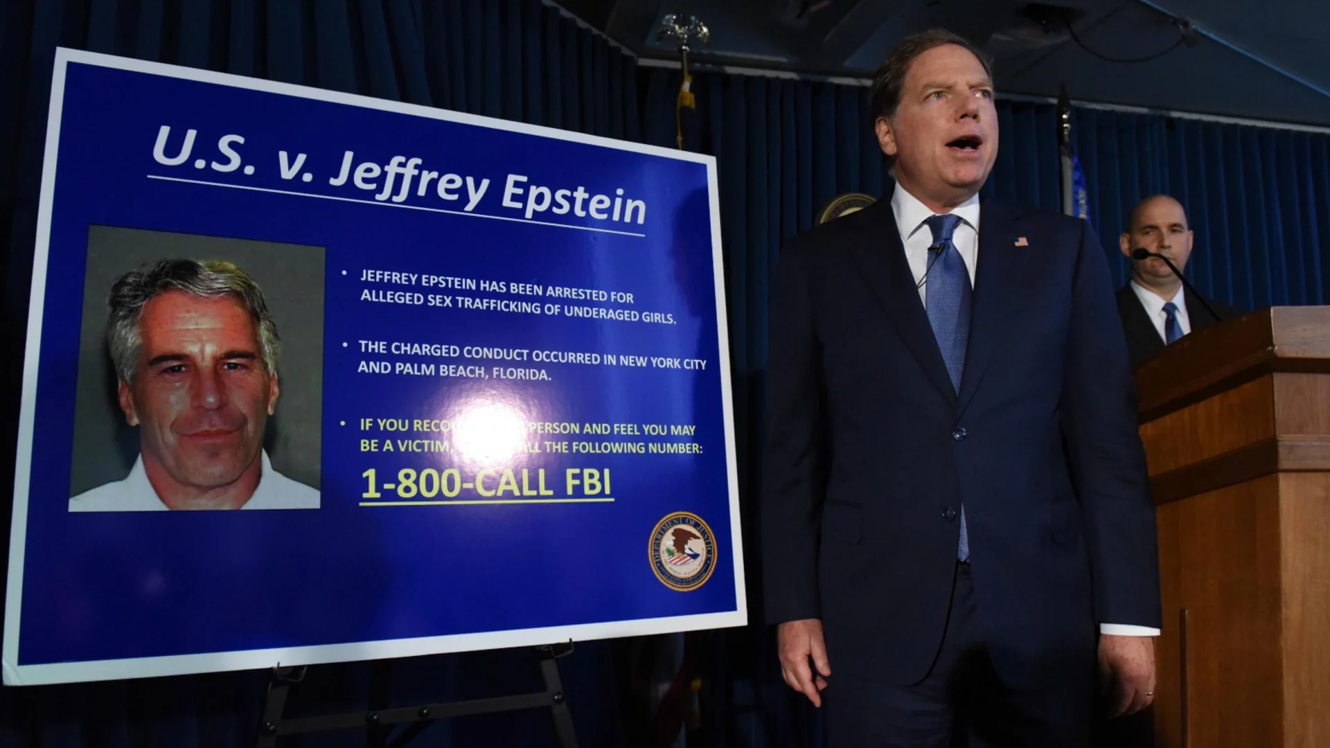 Тръмп разпореди да се огласят всички демократи, свързани с Епстийн