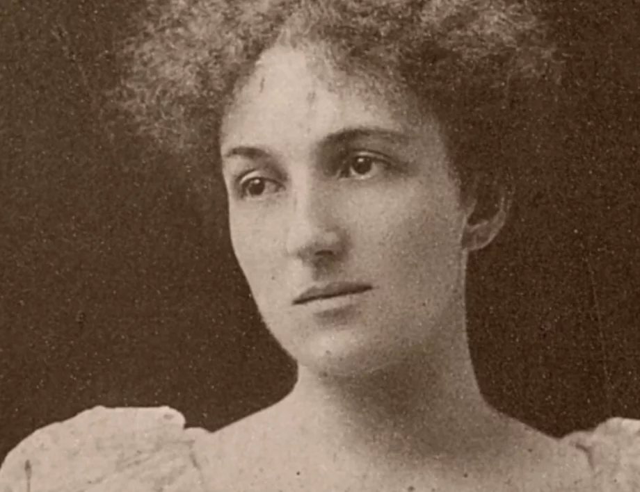 Нежната поетеса и муза на Славейков: Коя е една от най-образованите българки след Освобождението