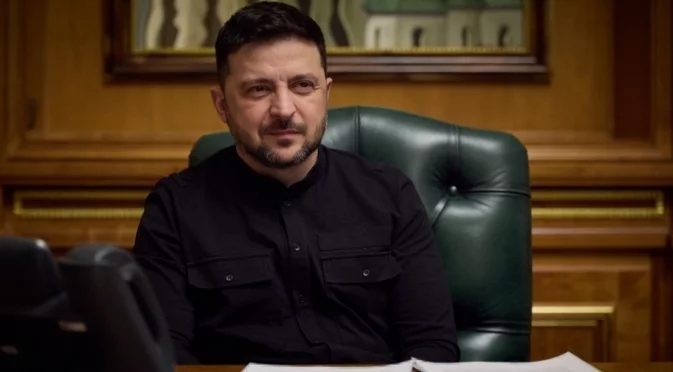 "С послание за мир": Зеленски e в САЩ за разговори с Тръмп