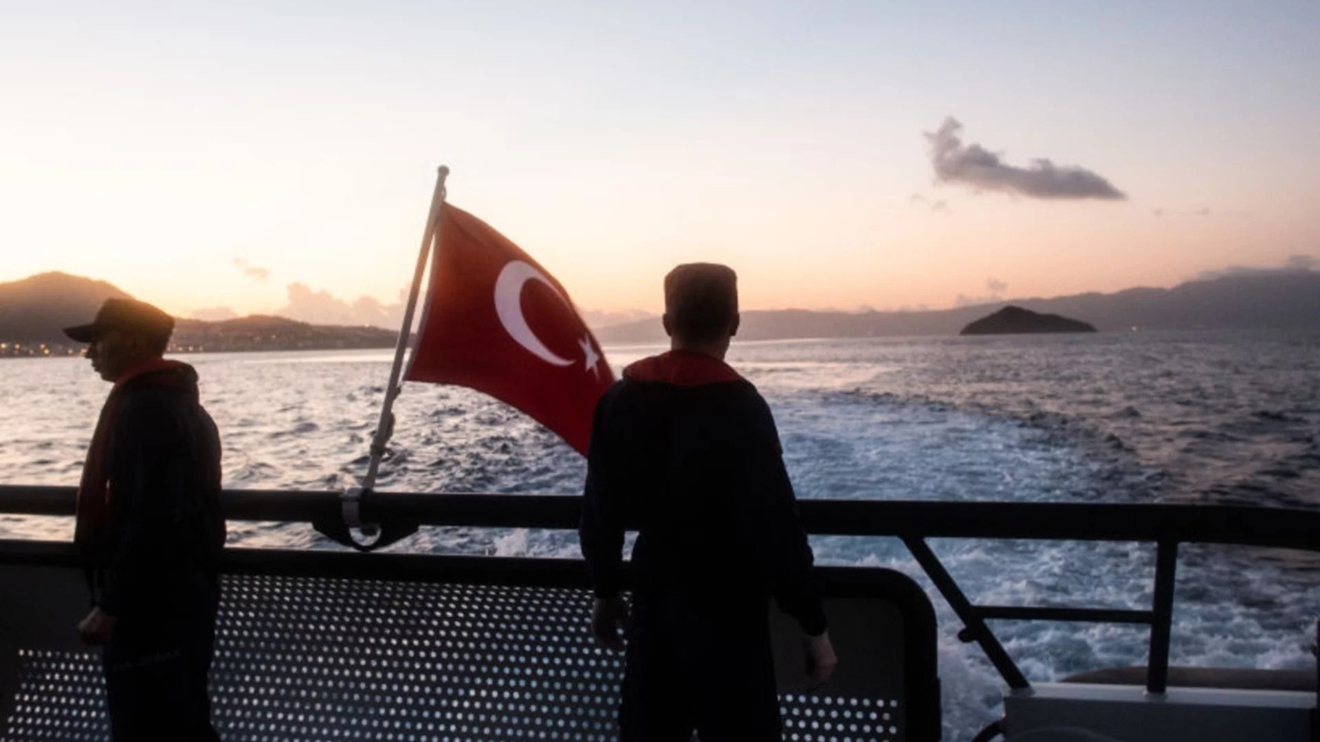 В тила на Турция: Израел прави военни учения с Гърция и Кипър