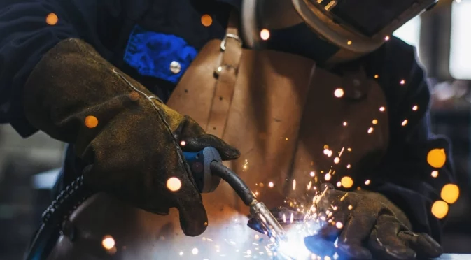 Срив: Руското промишлено производство се свива за седми пореден месец