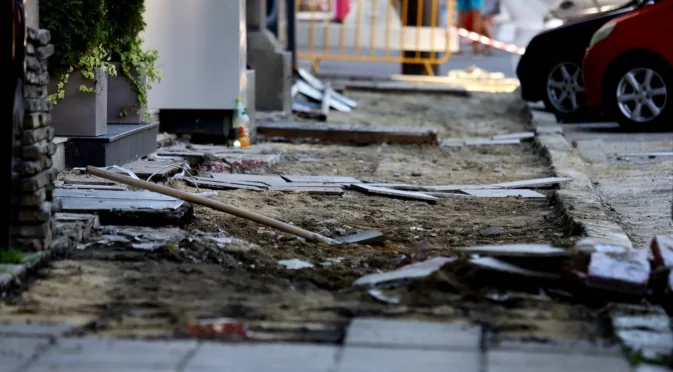 Тротоари за токчета: Терзиев отчита нови и обновени тротоари