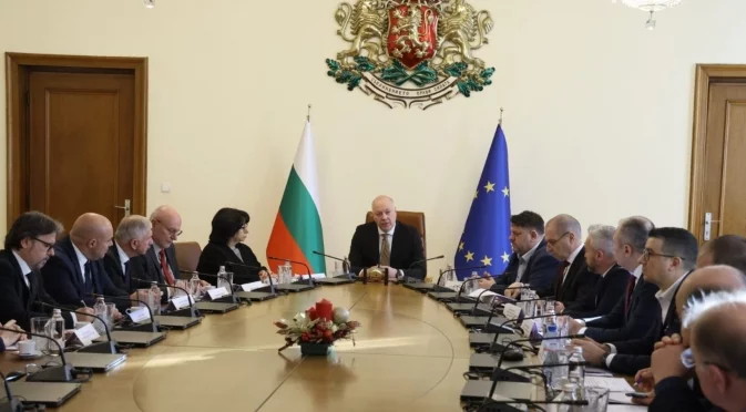 В навечерието на еврото: Желязков свика среща срещу необоснованото покачване на цените