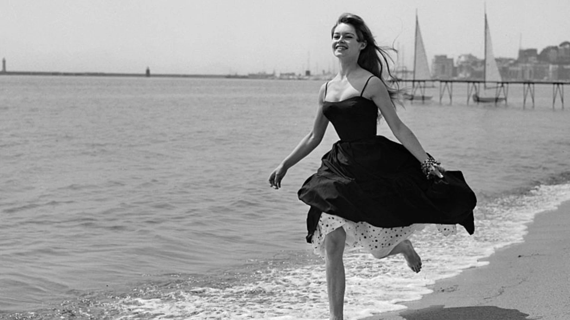 Погребват Брижит Бардо не на мястото, на което е пожелала