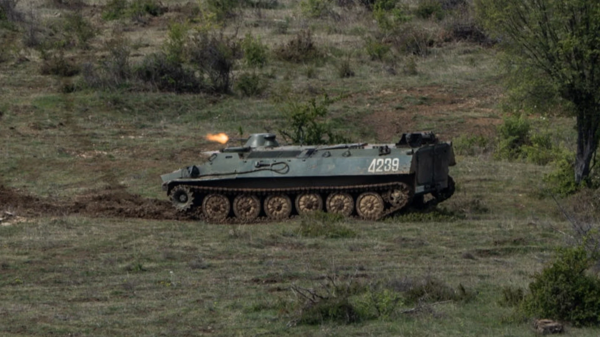Ще произвеждат бронирани машини: Държави от Балканите ядосаха Сърбия (ВИДЕО)