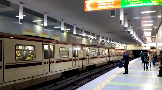 Част от системите в столичното метрото са руски: Ето как ще бъдат поддържани