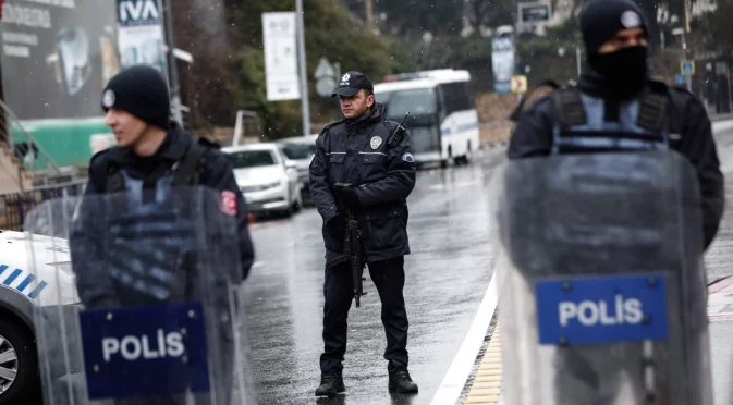 Турция с мащабна офанзива срещу "Ислямска държава"