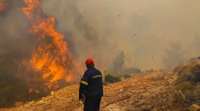 Планирано изгаряне: Ето как Гърция ще се бори с горските пожари