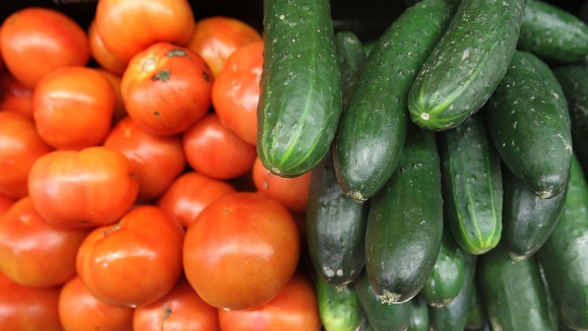 За първи път контрабанда на зеленчуци: Краставици и домати под прикритие на "Капитан Андреево"