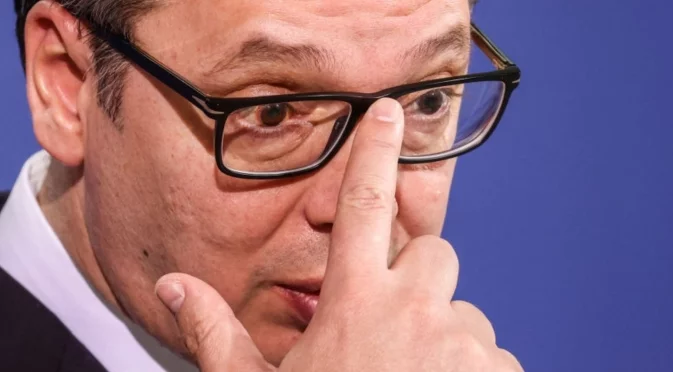 Вучич лъже и си вре носа на Балканите: Правителството в Черна гора може да не оцелее