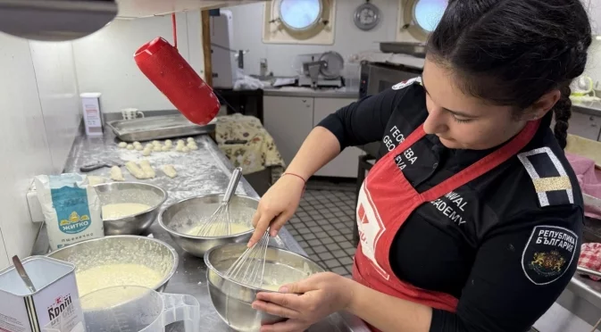 Капама и сарми с месо – с традиционна трапеза ще посрещнат новата година в Антарктика