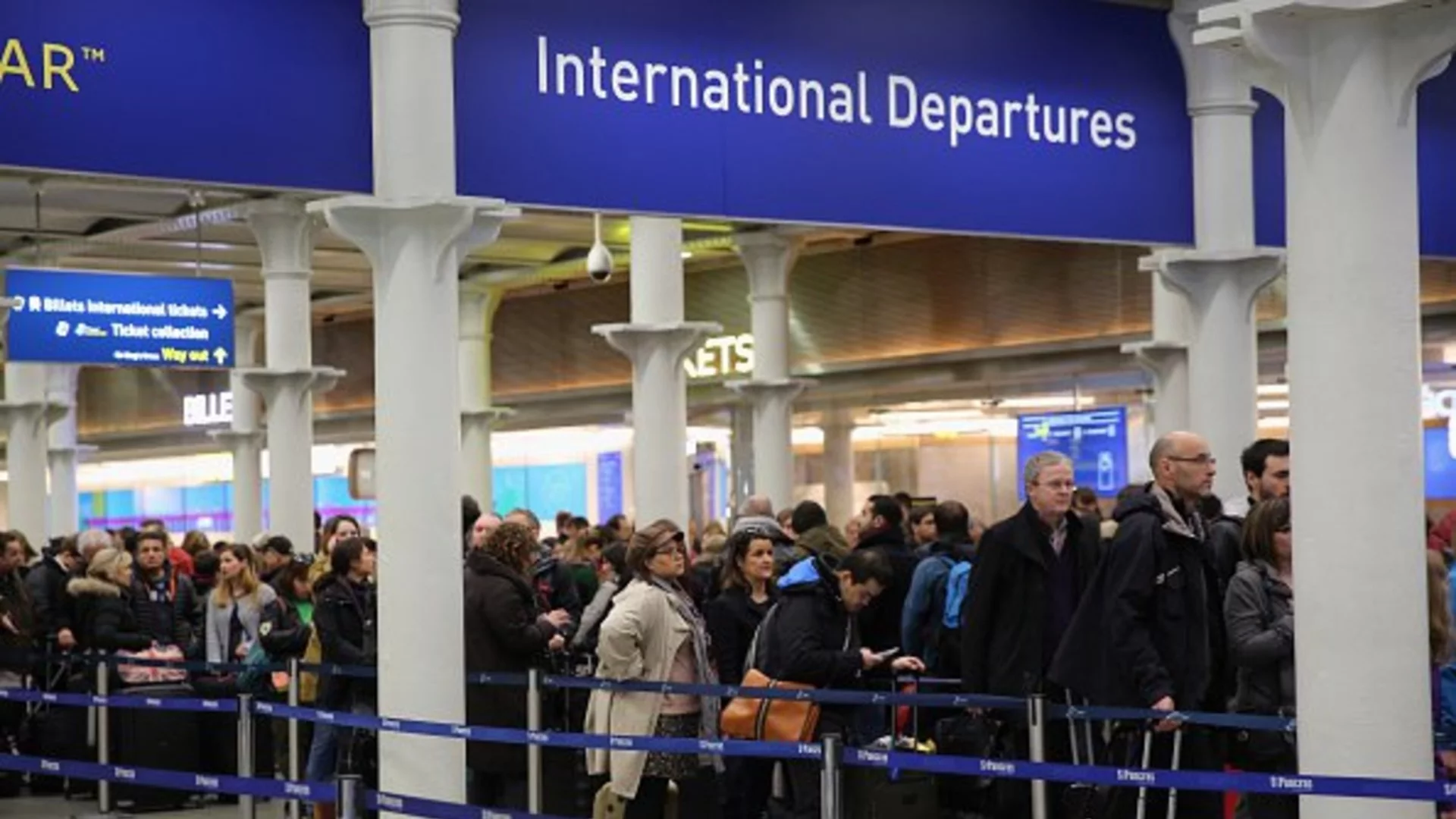 Авария под Ламанша спря влаковете между Великобритания и Европа