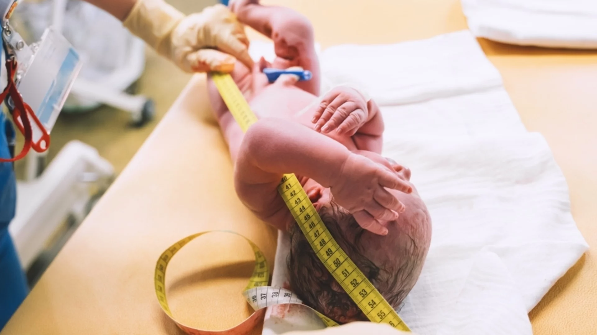 Планът на държавата: Повече от половината кърмачета да бъдат ваксинирани срещу стомашни вируси през 2026 г.