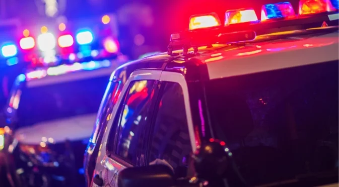 10 ранени в Стокхолм, след като автобус се удари в жилищна сграда