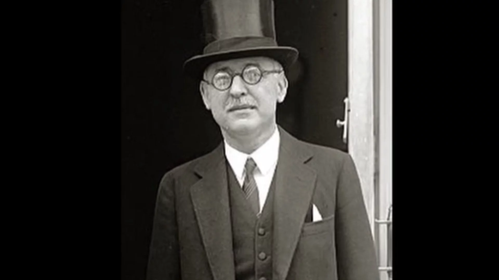 Блестящият български дипломат, който направи истинска експлозия с летописа си за Третата българска държава