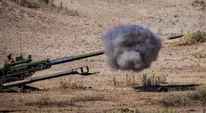 Китай приключи "успешно" ученията край Тайван