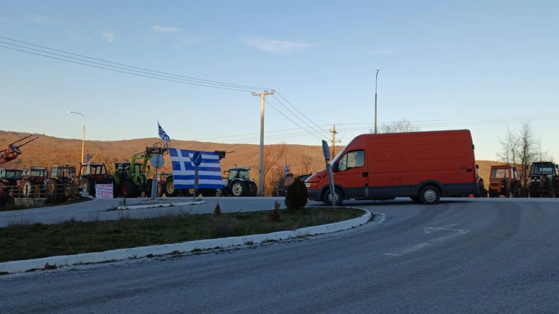 Очакват се нови блокади на границата с Гърция: Фермерите засилват мобилизацията си