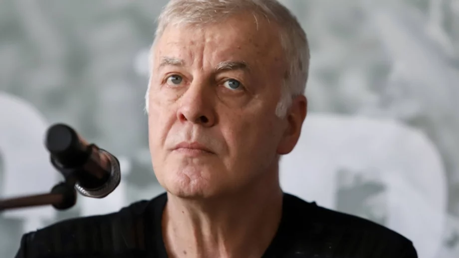 Прецака ли се Наско Сираков? Левски взима мижави пари за трансфера на Цунами