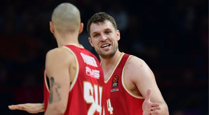 Александър Везенков попадна в Идеалната петица на Евролигата за 2025 година