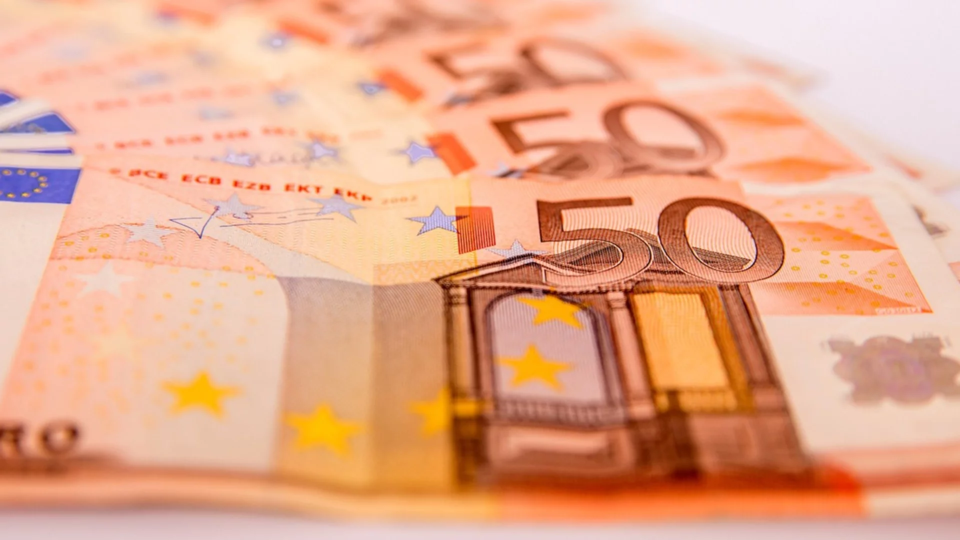 На Зимен Кръстовден: Каквото днес се спести от Дева, Стрелец + още 2 зодии, утре ще се умножи