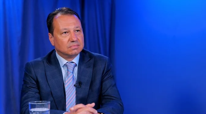 Какво стои зад нахлуването във Венецуела и залавянето на Мадуро: Обяснява икономист