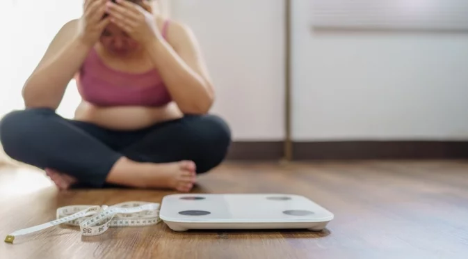 В коя част на деня трябва да се мерите на кантара, за да видите реалното си тегло