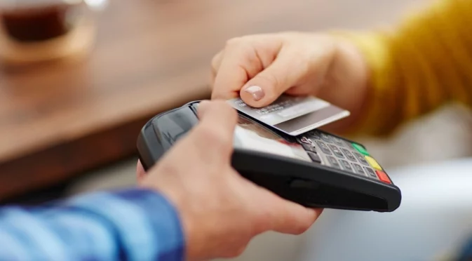 Призив от търговците: Един-два дни наблегнете на плащане с карта