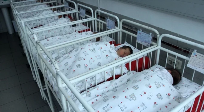 Промяна в класацията: Кои бяха най-популярните имена за бебета през 2025 г.