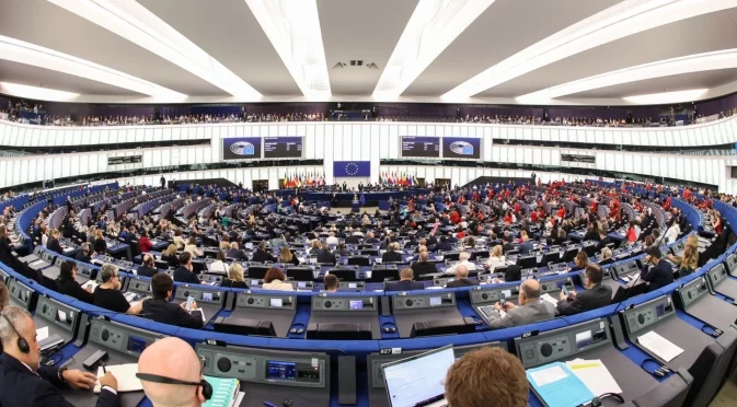 Мачадо и Гонсалес разделиха Европарламента: Бъдещето на Венецуела през погледа на ЕС