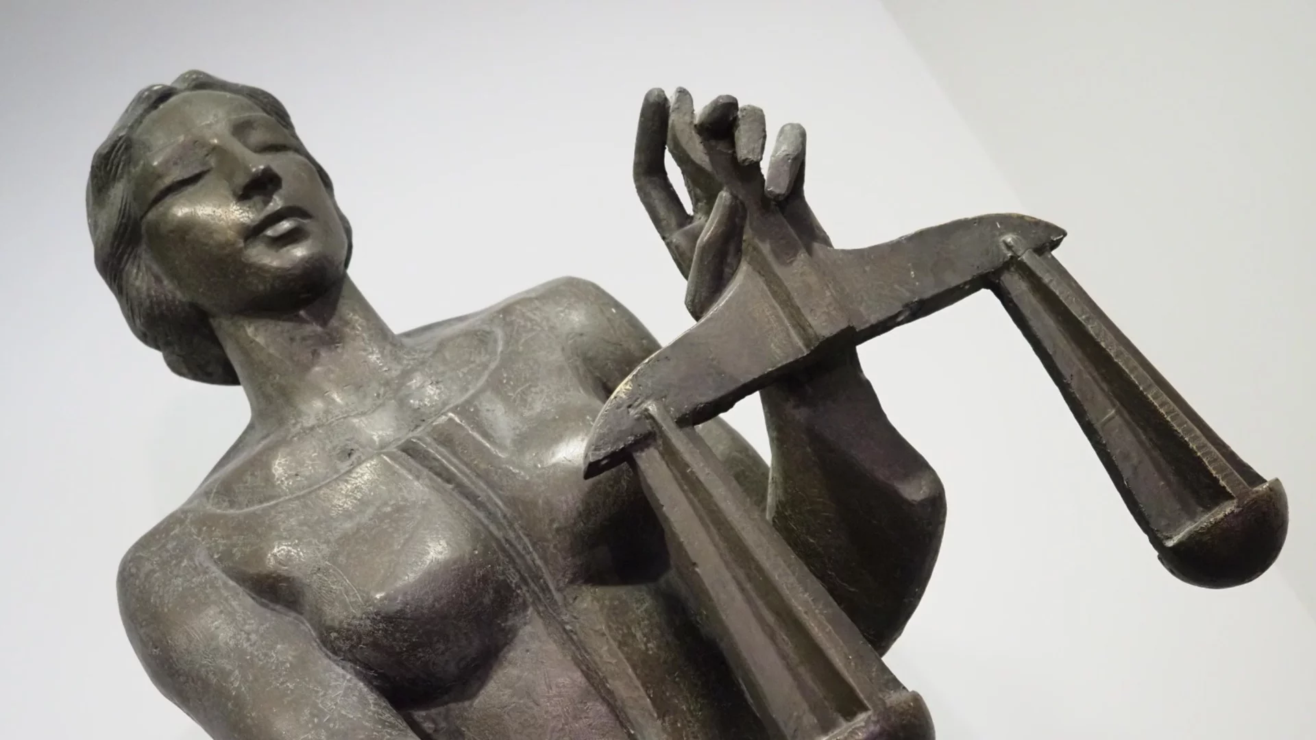 Мъж, убил двама при катастрофа, остава в ареста