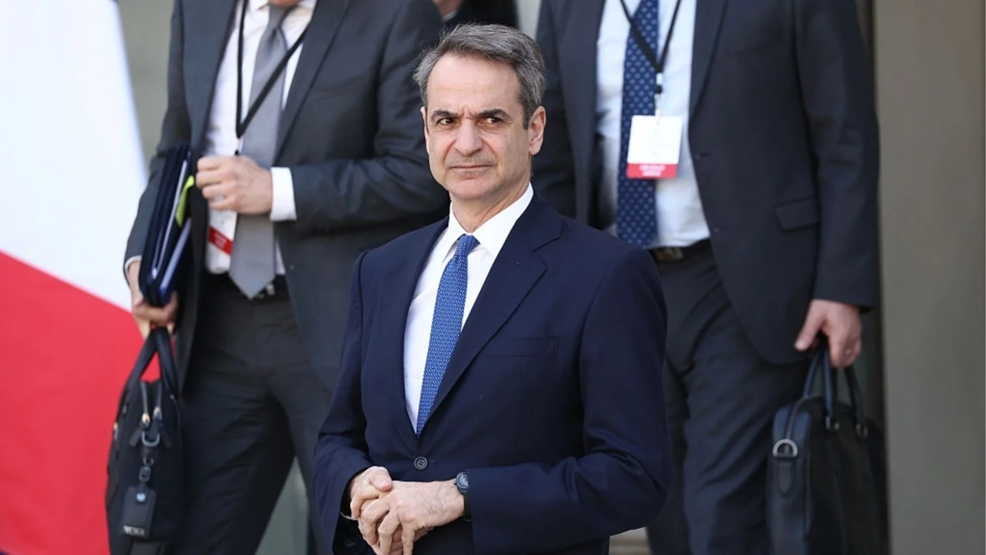 С министри, но без протестиращи: Спешна среща на Мицотакис  заради гръцките фермери