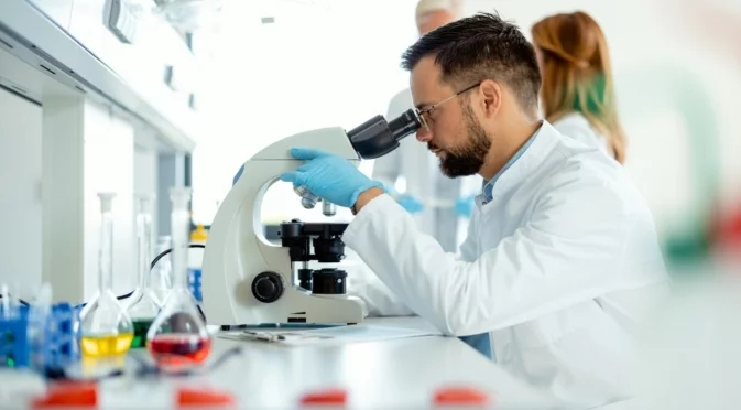 Разнищиха загадката на "клетъчния шум", помага в битката с рака