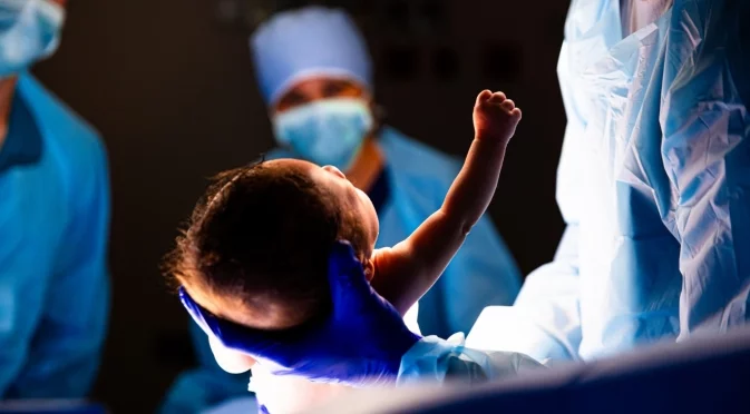 Милиони клетки от майката оцеляват в организма на всеки човек, но учените чак сега разбират как