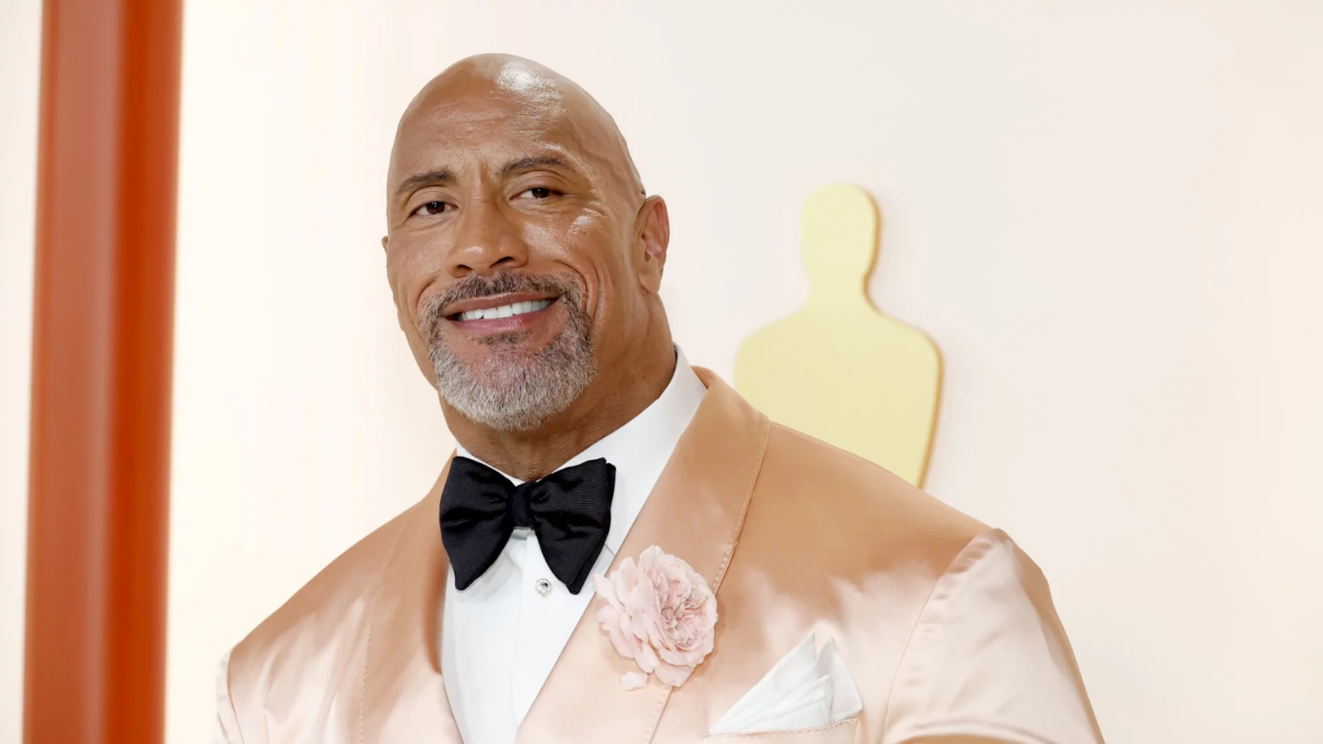 Уменията от професионалния кеч, които превърнаха Скалата в кино звезда