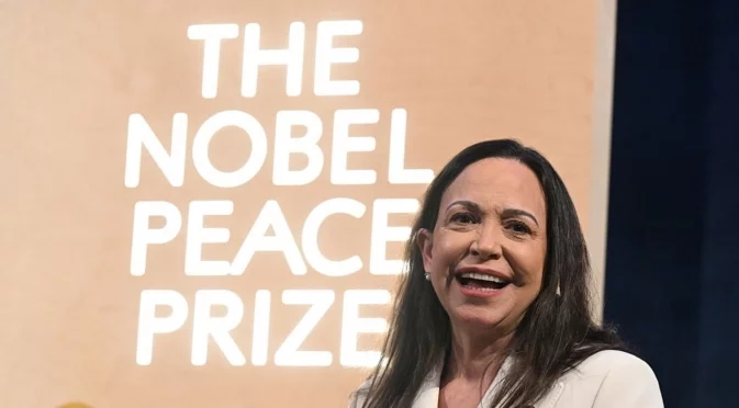 Мачадо изкушава Тръмп да я подкрепи за президент на Венецуела - споделя Нобела за мир с него (ВИДЕО)