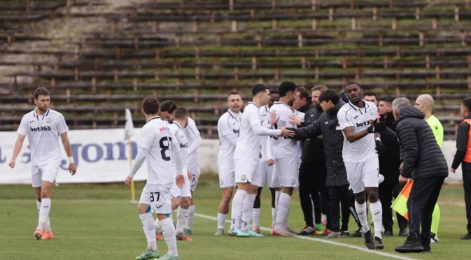 Трансфери в Първа лига: Славия се раздели с петима, титуляр в Ботев Враца ще играе в Румъния, "железничарите" се подсилват