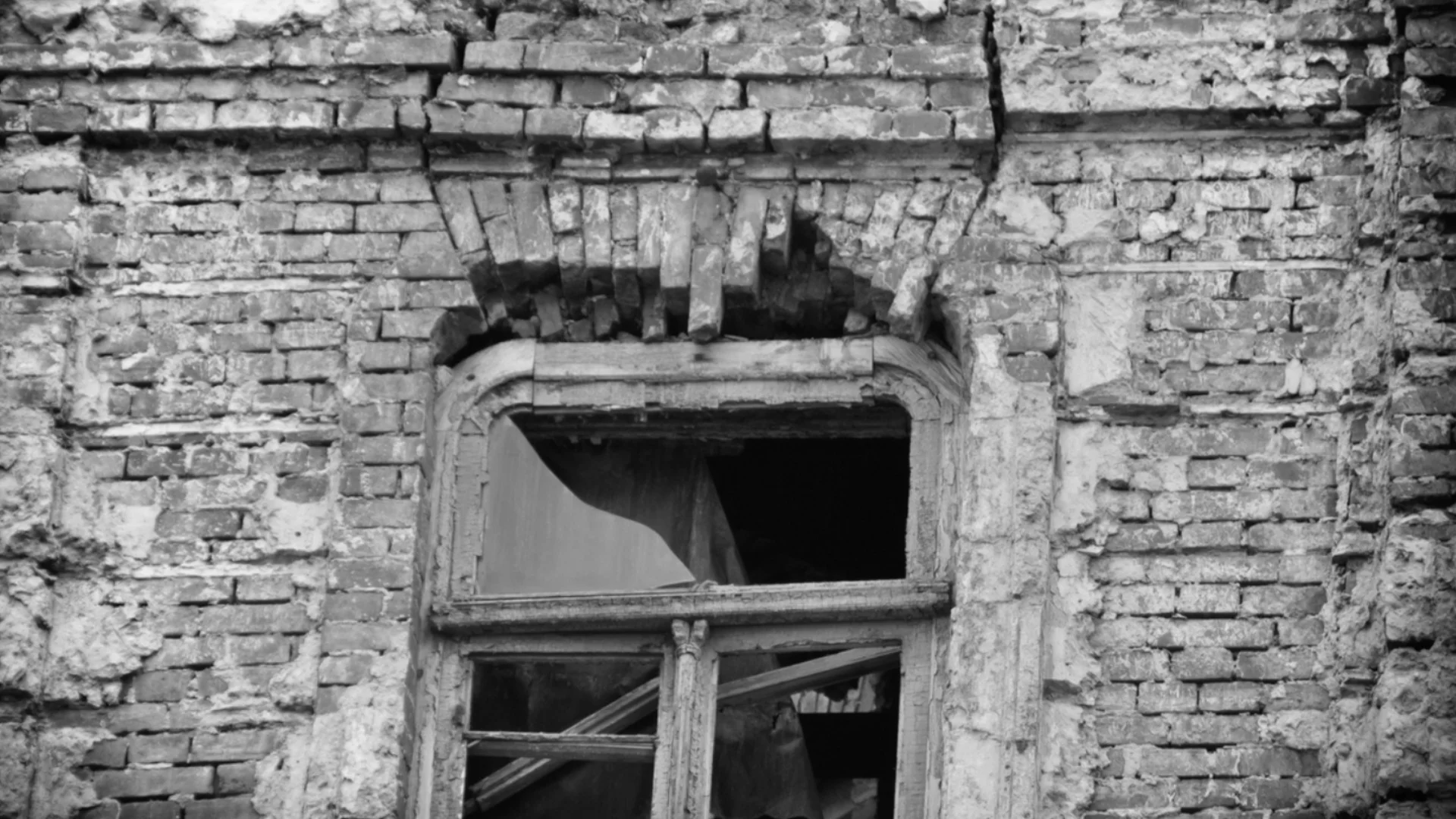 Поредна жалба на жители на Мариупол към Путин: Останахме без дом (ВИДЕО)