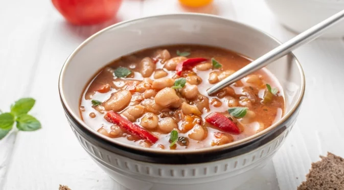 Какво се слага първо в боба, за да се свари по-бързо