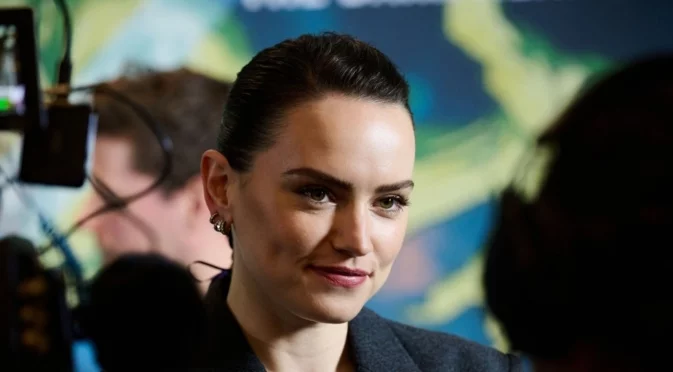 Рей Скайуокър се завръща в "Star Wars", а Дейзи Ридли обещава впечатляващо продължение