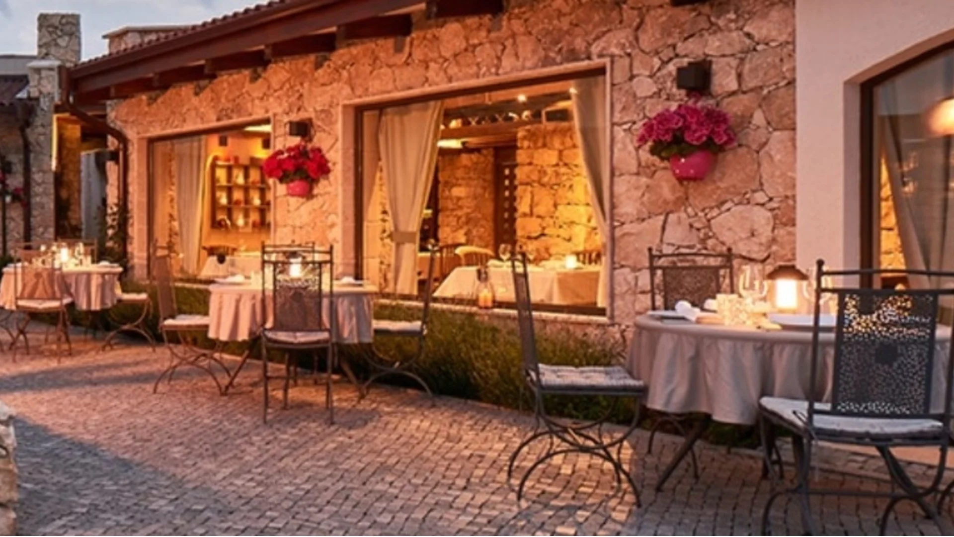 Кънчо Стойчев е продал луксозния комплекс "Зорница фемили естейтс" край Мелник