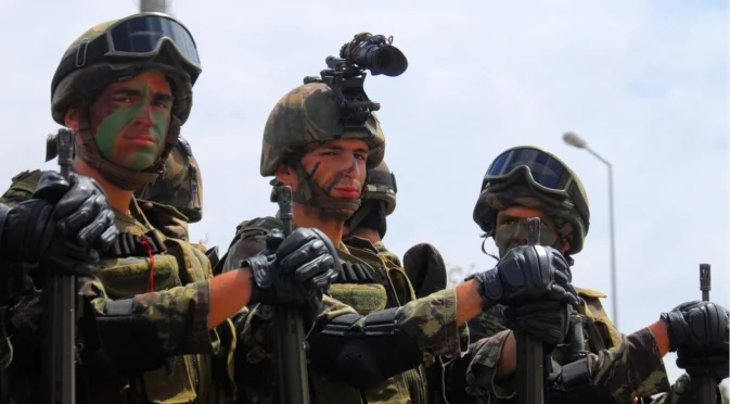 Гаранциите за Украйна от Европа и САЩ ще включват "обвързващи ангажименти" при нова руска атака