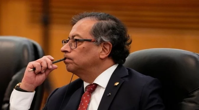 Претоплиха секс скандал с президента на Колумбия след призива му към Тръмп (ВИДЕО)