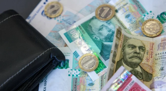 Хампарцумян: Българите извадиха мухлясалите пари