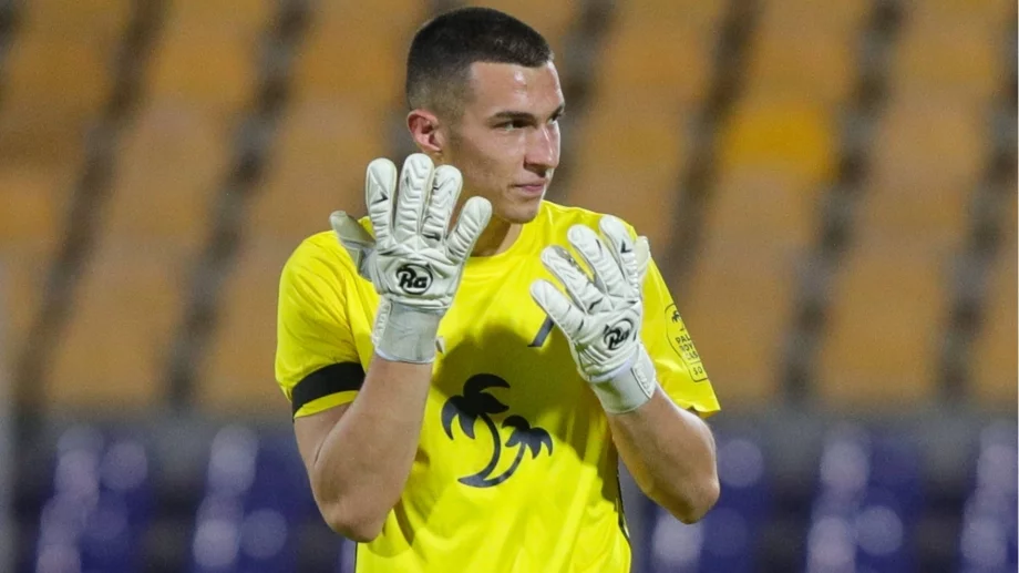 Тягостно: Фейенорд готов да продаде Пламен Андреев след само един изигран мач