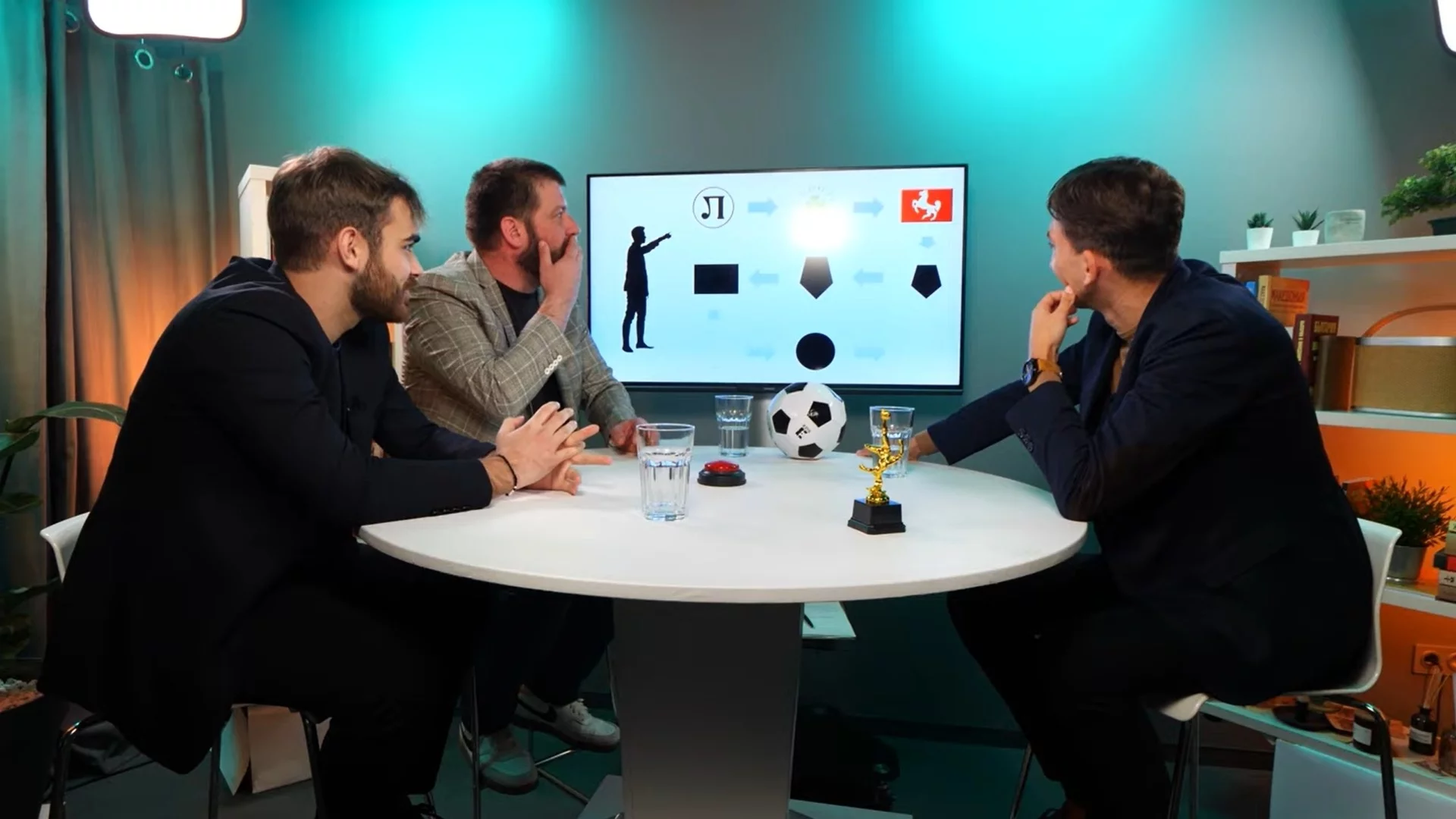 Тотална излагация! Христо Бонев - треньор на Ферари, и коя е "Доминиканска Република Конго" (ВИДЕО)