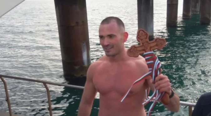 Иван Стоянов спаси Светия кръст в Бургас