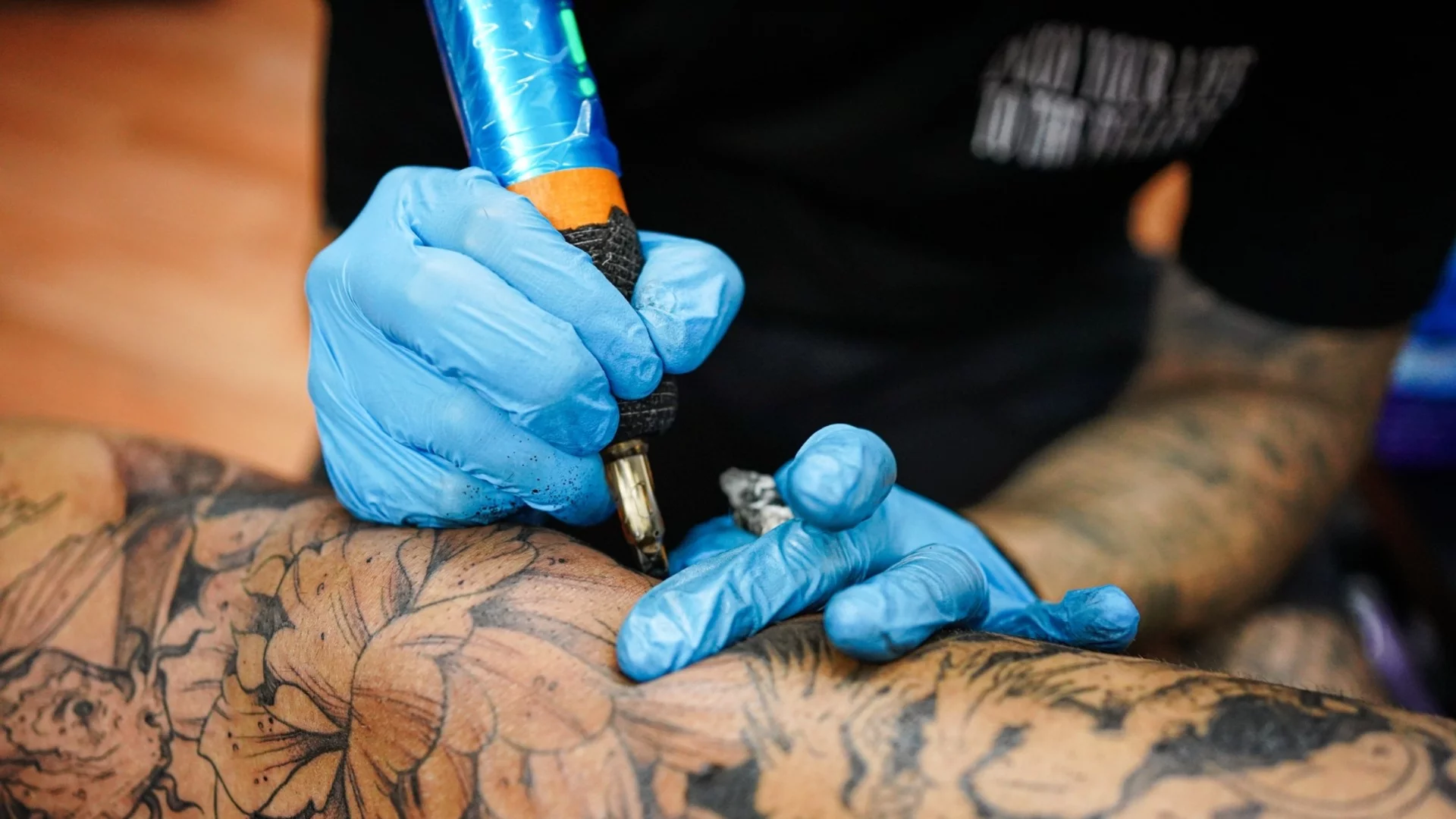 Асоциацията на лекарите практикуващи естетична медицина с позиция по новата Наредба за работата на козметици, фризьори и татуисти