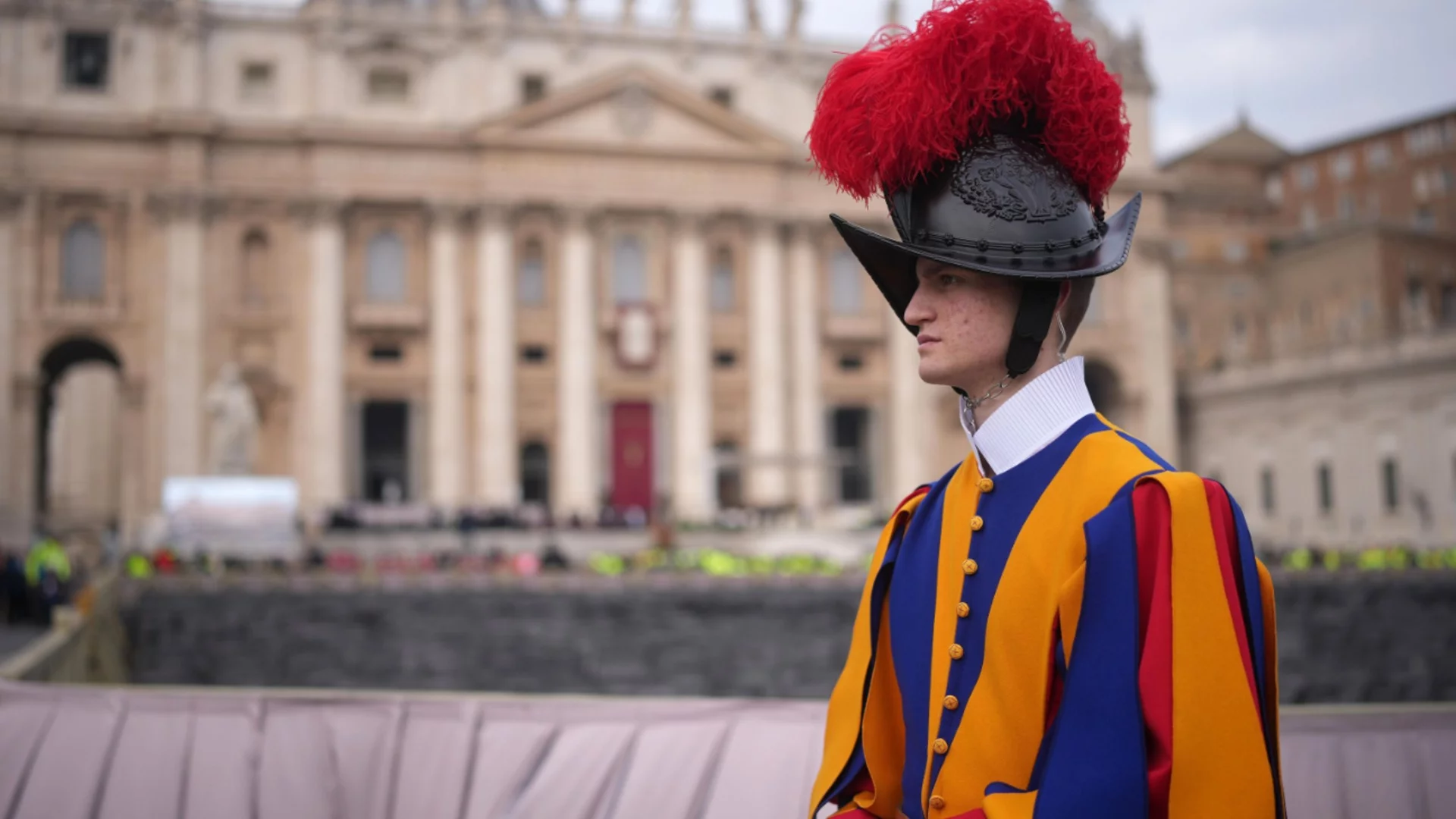 Знак за край: Папата затвори Светата врата на базиликата „Свети Петър“ (ВИДЕО)